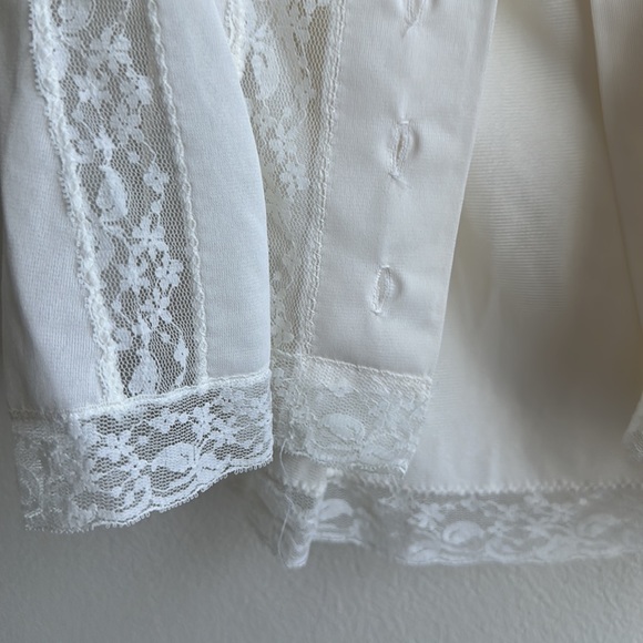 Vintage dainty lace button cami - Picture 5 of 8